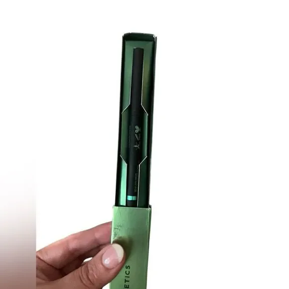 JEFFREE STAR Automatic Eyeliner - Picture 5 of 5